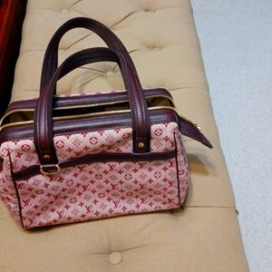 Louis Vuitton beautiful 😍 mini lin Josephine Authentic